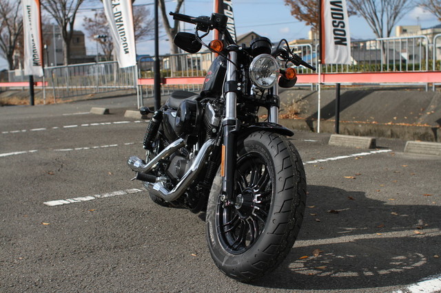 001-XL1200X_2019_1.jpg