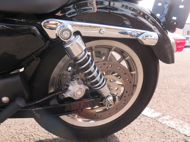 021_XL883L_2010.jpg